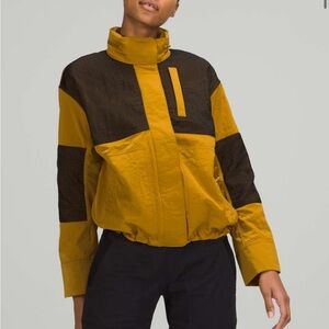 Lululemon Water-Repellent Mesh Jacket Gold Spice / Black